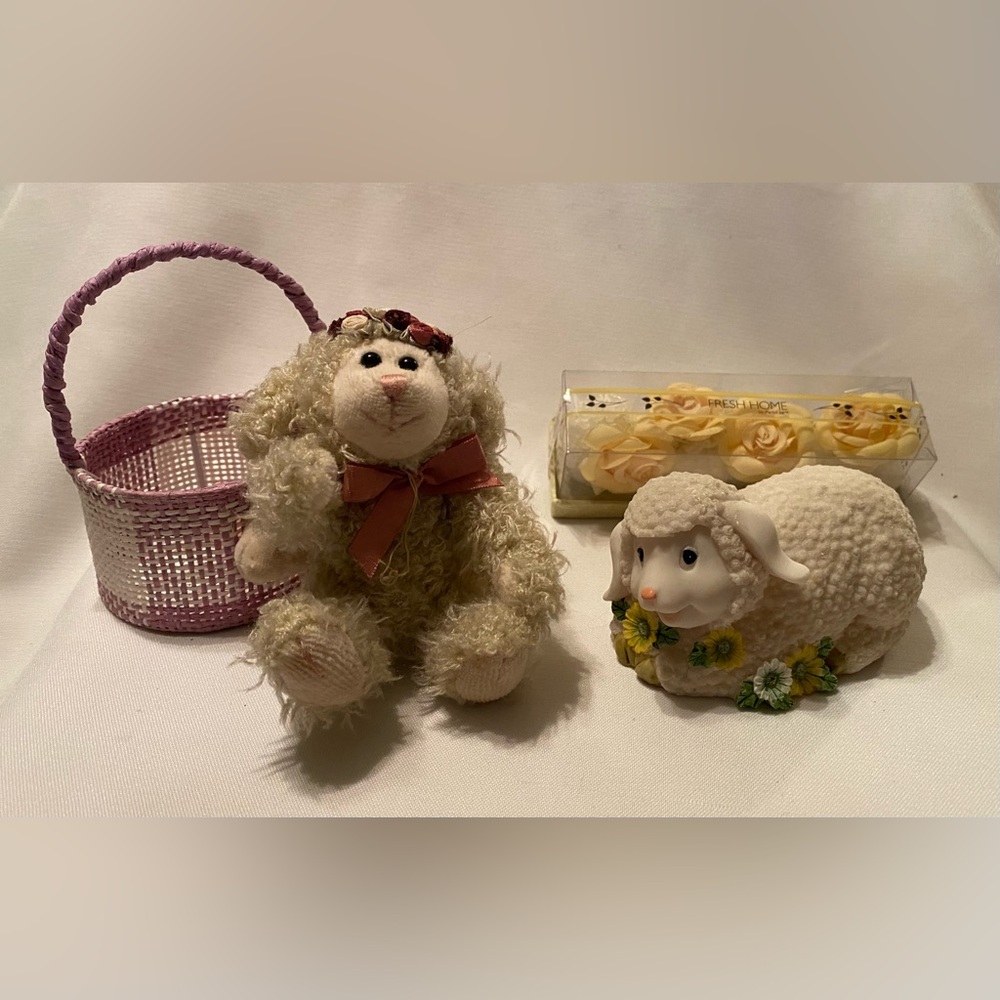 Spring Easter Lot of Lambs Partylite and Basket Adorable!!!
